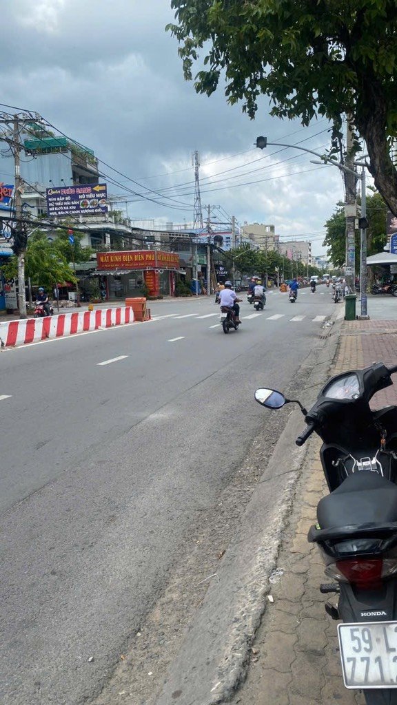 🔥 NHÀ MẶT TIỀN PHAN VĂN HỚN – DÒNG TIỀN ỔN ĐỊNH – GIÁ TỐT 🔥