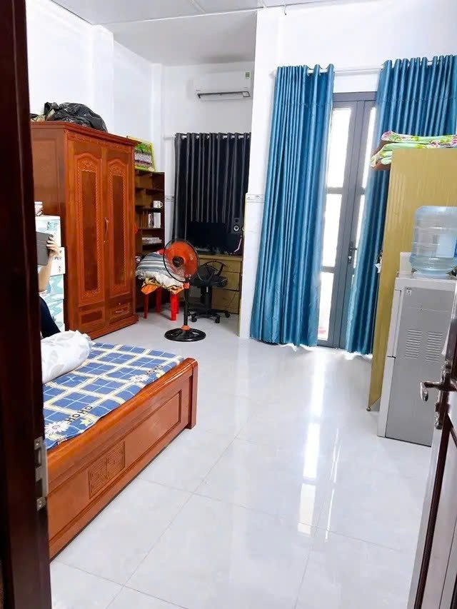 KHU VIP TÂN PHÚ- TÂN SƠN NHÌ, GÒ DẦU, HẺM XE HƠI, NHÀ ĐẸP 2 TẦNG, 58M2 (4 X14.5M), GẦN AOEN MALL- 3PN- TẶNG NỘI THẤT-CHỈ 7 TỶ XÍU..