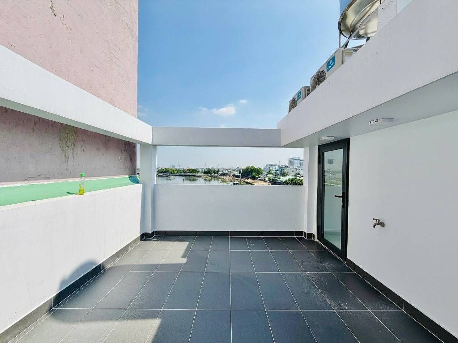 Bán nhà đường Trần Bá Giao, Gò Vấp | Nhà mới 5 tầng, view sông