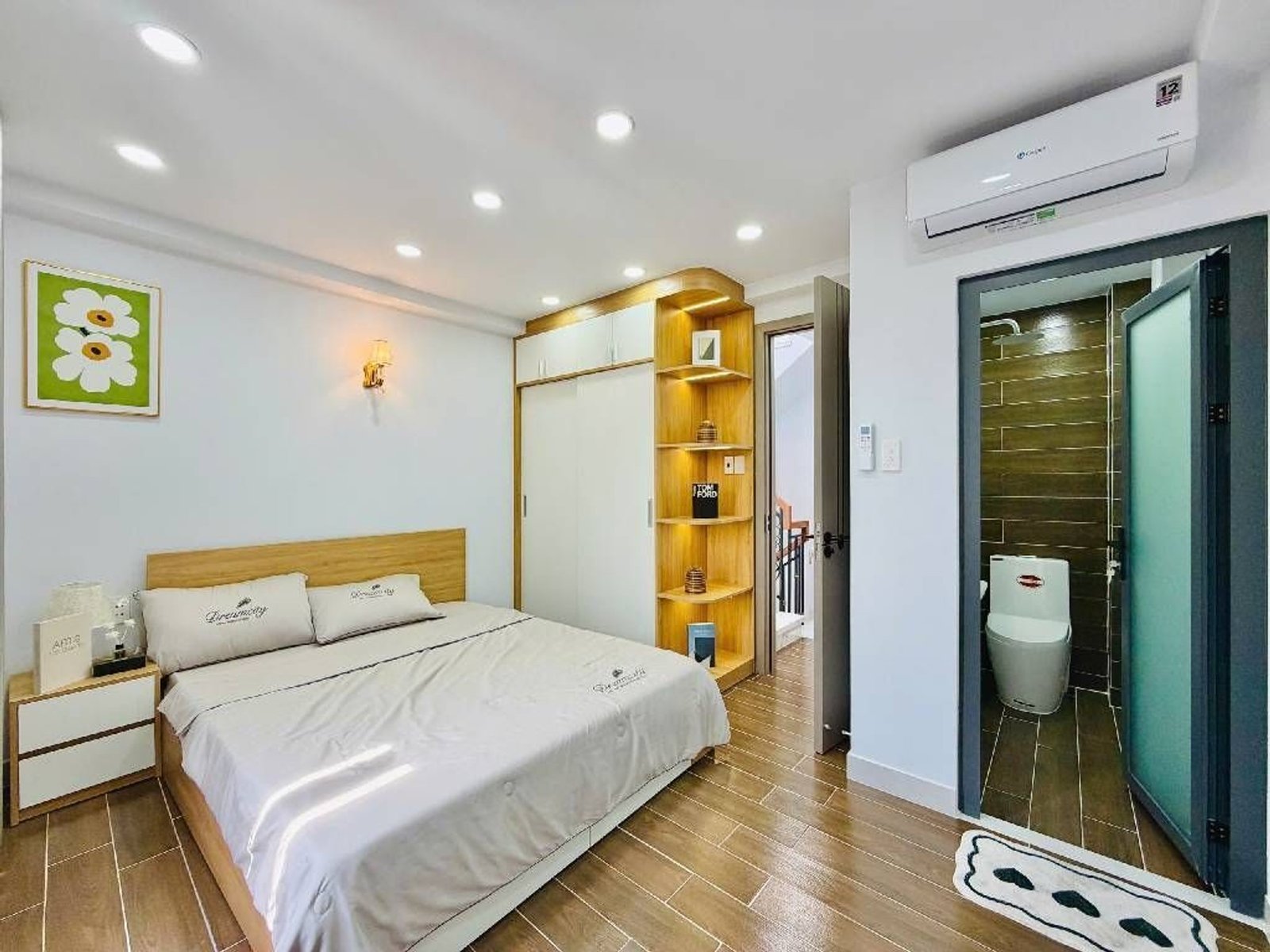 Bán nhà đường Trần Bá Giao, Gò Vấp | Nhà mới 5 tầng, view sông