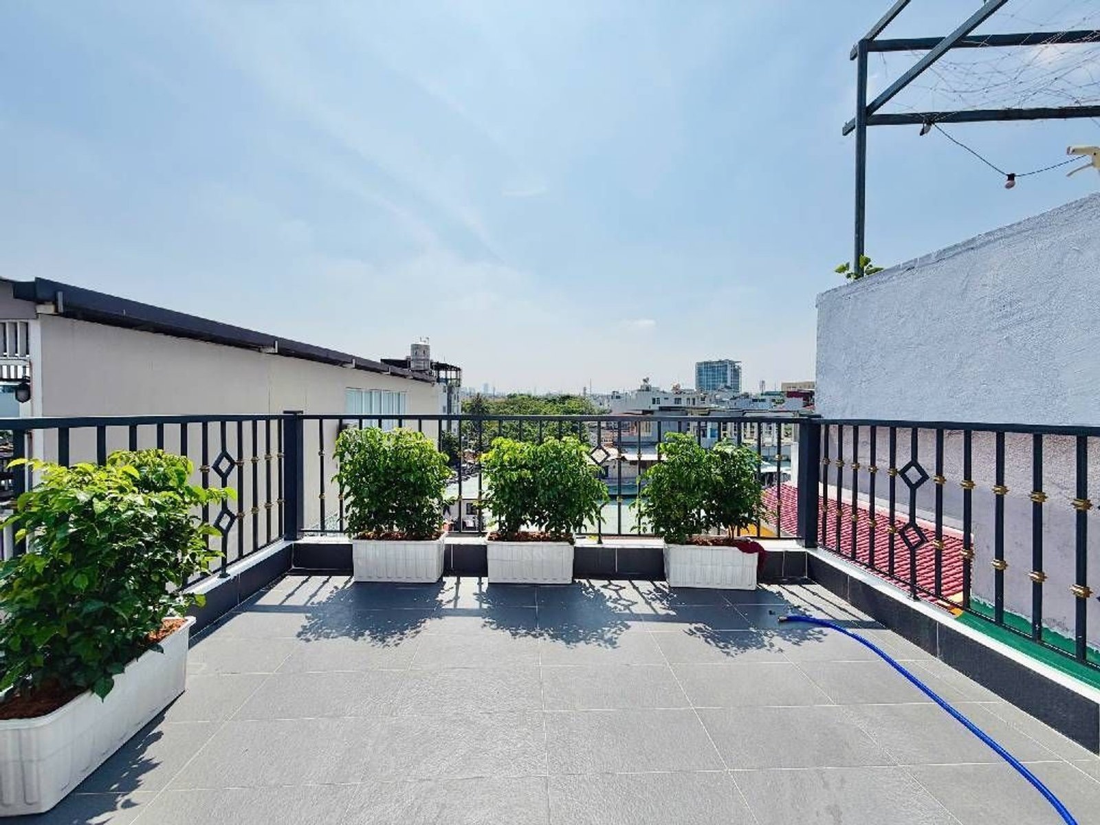 Bán nhà đường Trần Bá Giao, Gò Vấp | Nhà mới 5 tầng, view sông