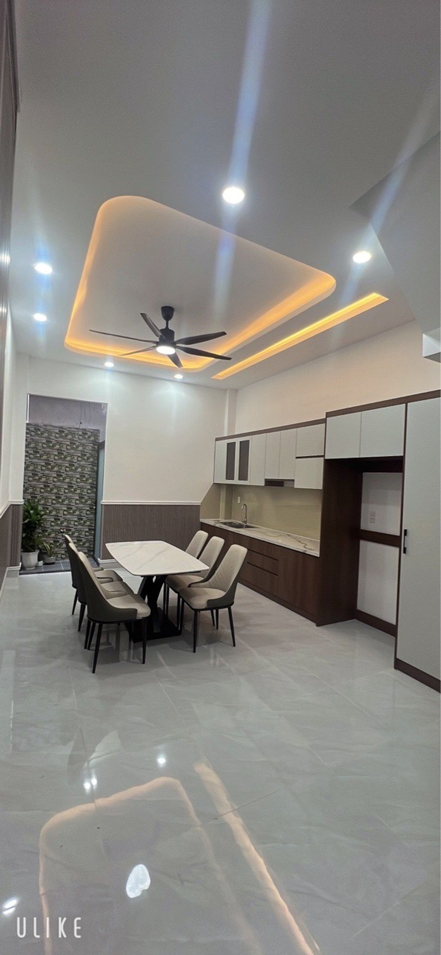 Bán nhà đường Thạnh Lộc 28, Quận 12 | Hẻm xe hơi, có điện mặt trời