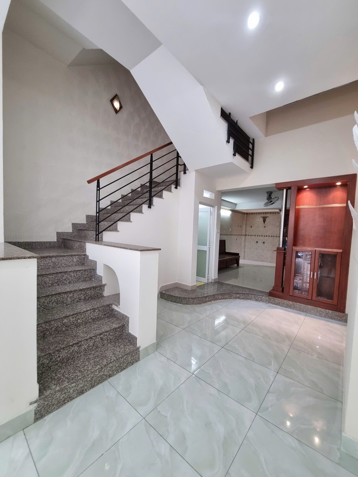 Bán nhà Nguyễn Thị Sáu, Quận 12 | 4 phòng ngủ, sân xe hơi