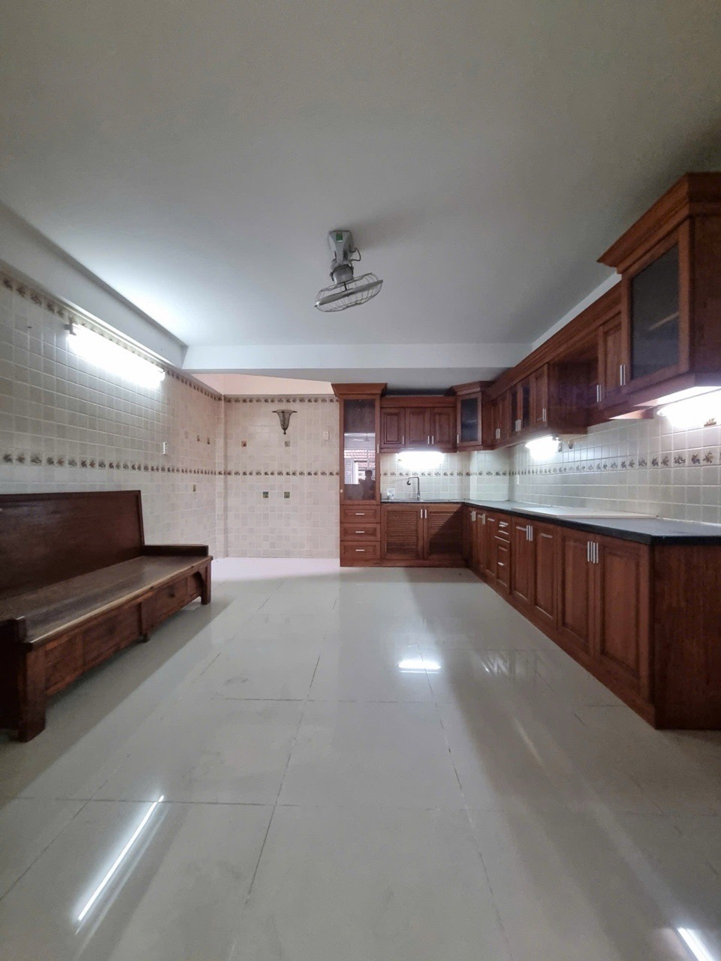 Bán nhà Nguyễn Thị Sáu, Quận 12 | 4 phòng ngủ, sân xe hơi