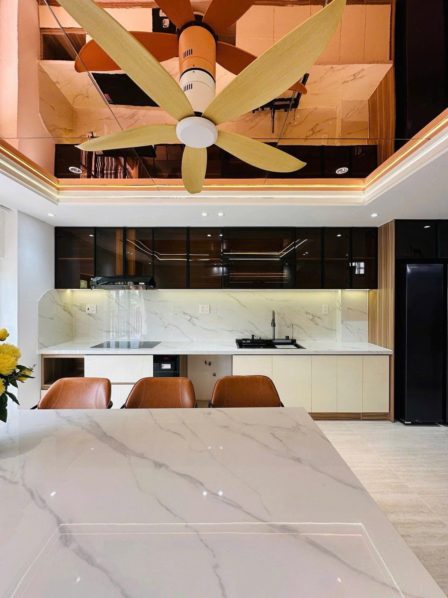 Bán nhà Thạnh Lộc 37, Quận 12 | ô tô đậu trong nhà
