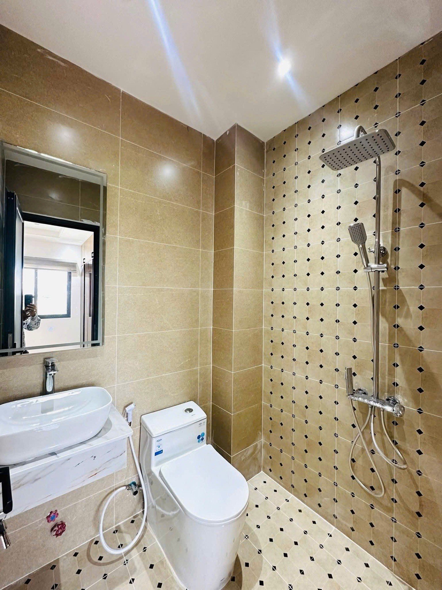 Bán nhà Thạnh Lộc 37, Quận 12 | ô tô đậu trong nhà