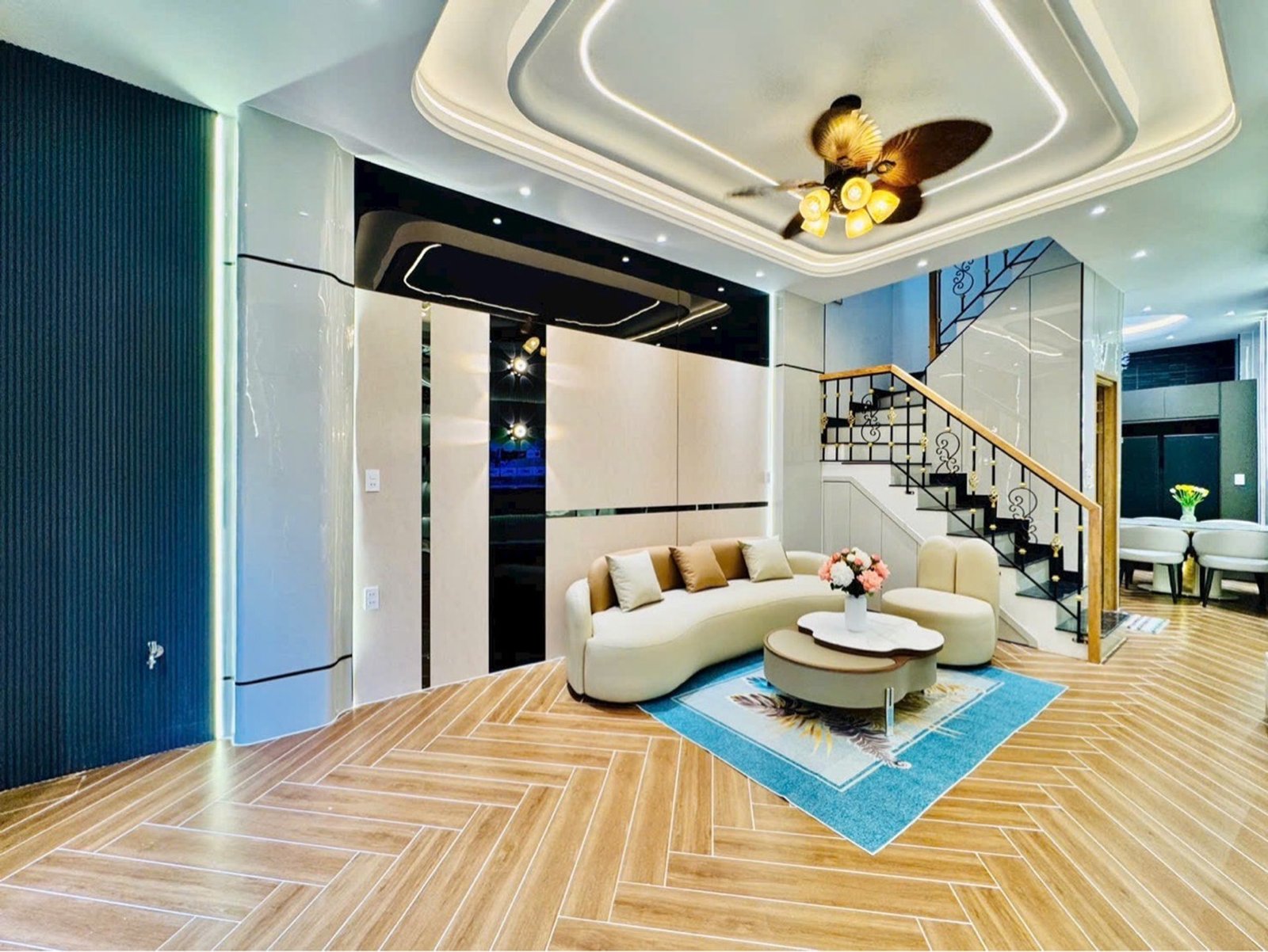 Bán nhà Thống Nhất 4m x 12m, 3 phòng ngủ, hướng Nam và có sân thượng