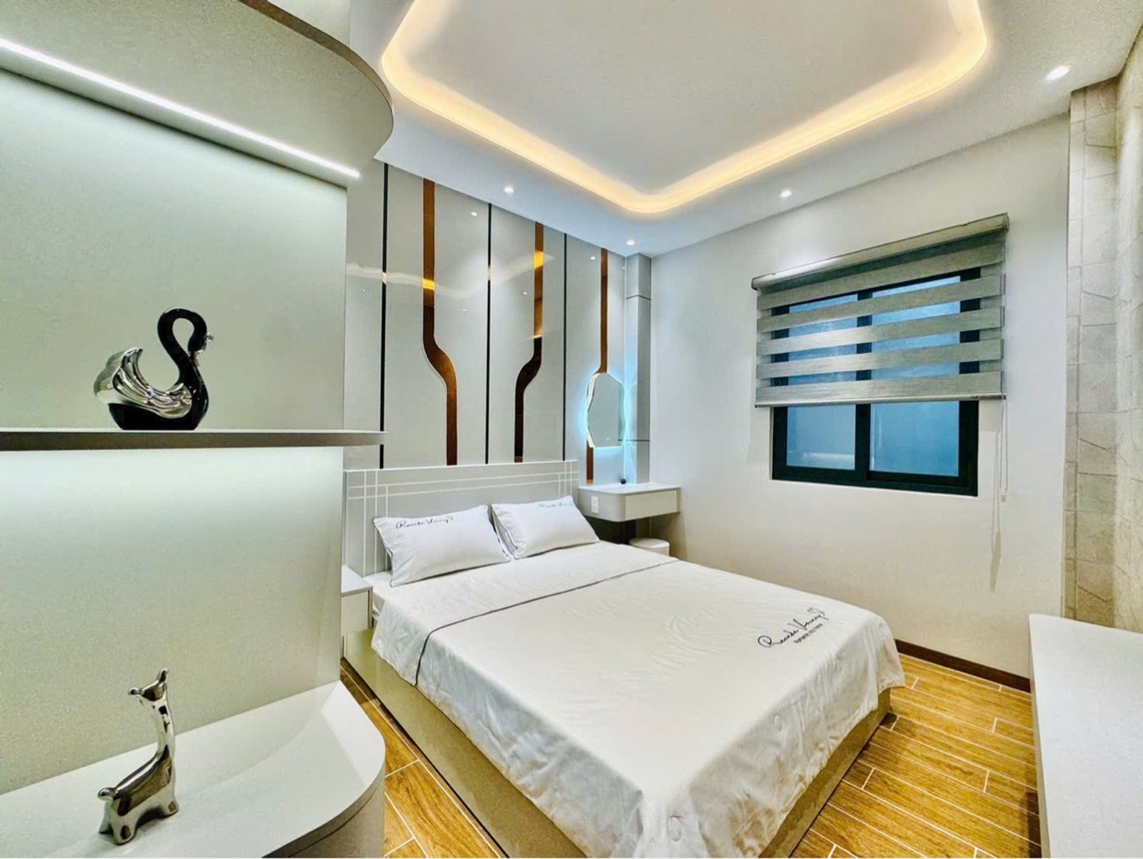 Bán nhà Thống Nhất 4m x 12m, 3 phòng ngủ, hướng Nam và có sân thượng