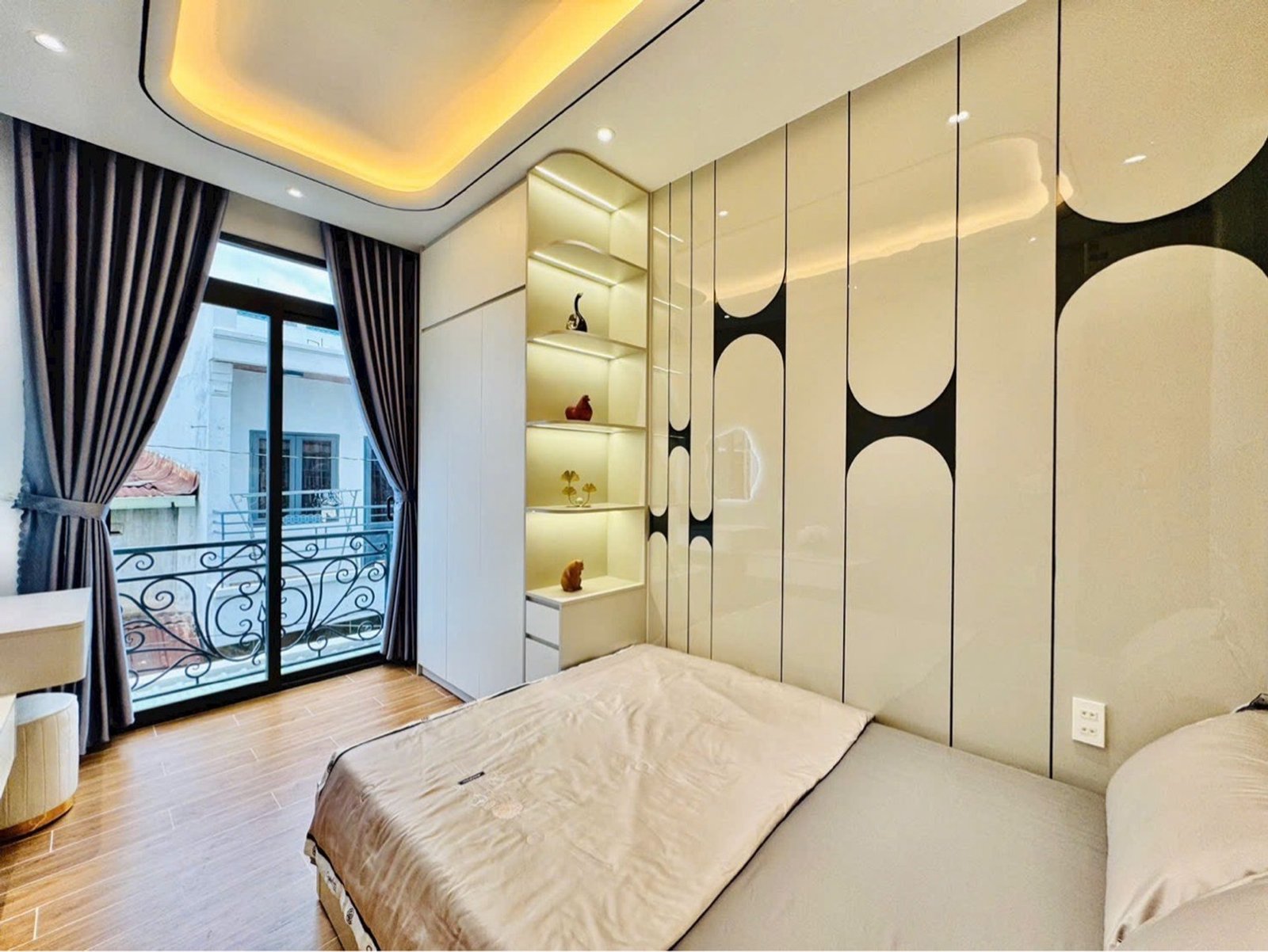 Bán nhà Thống Nhất 4m x 12m, 3 phòng ngủ, hướng Nam và có sân thượng