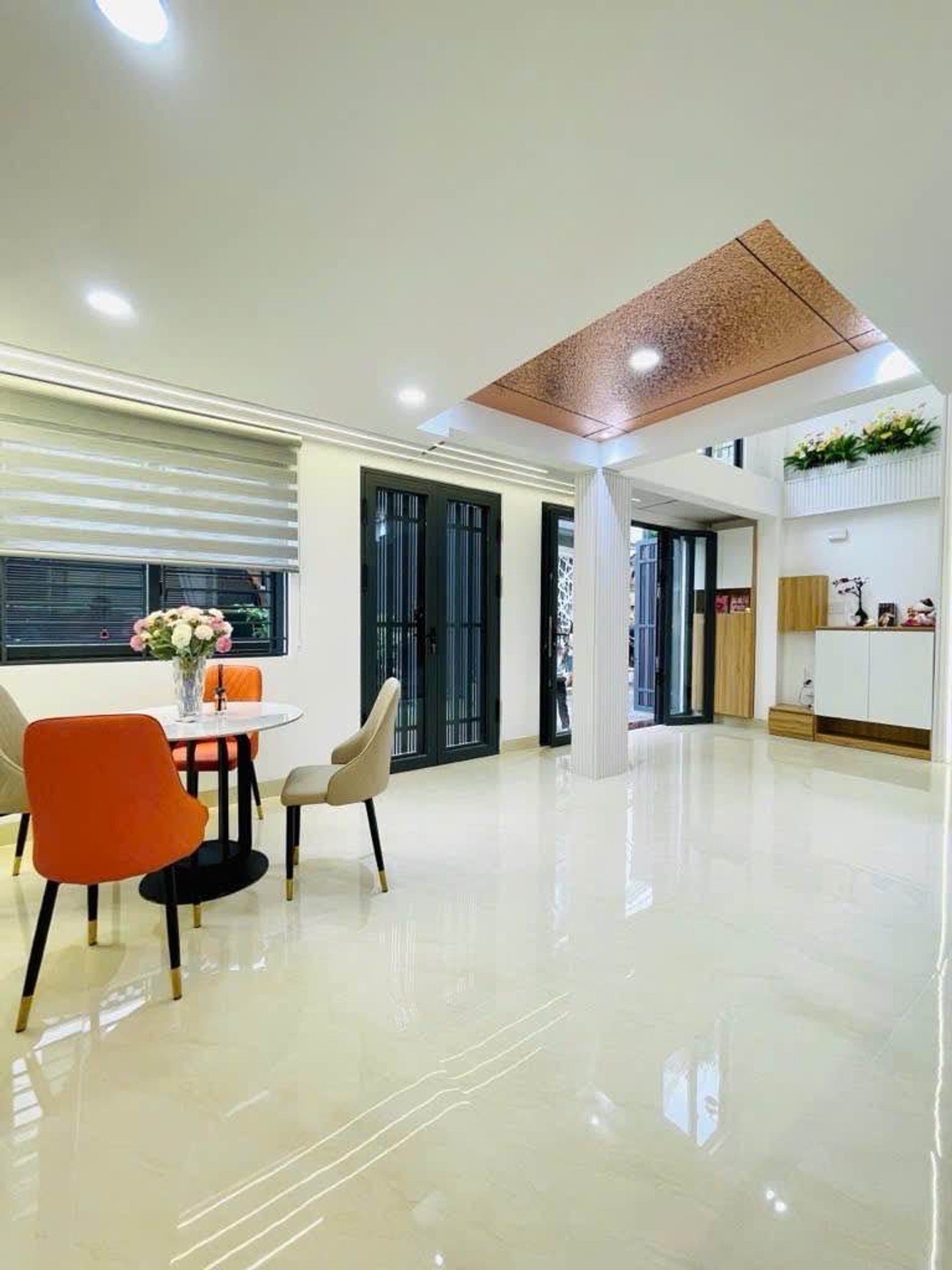 Bán nhà Đường số 51, Gò Vấp, 5 tầng BTCT, ô tô vào nhà và gần Emart 2