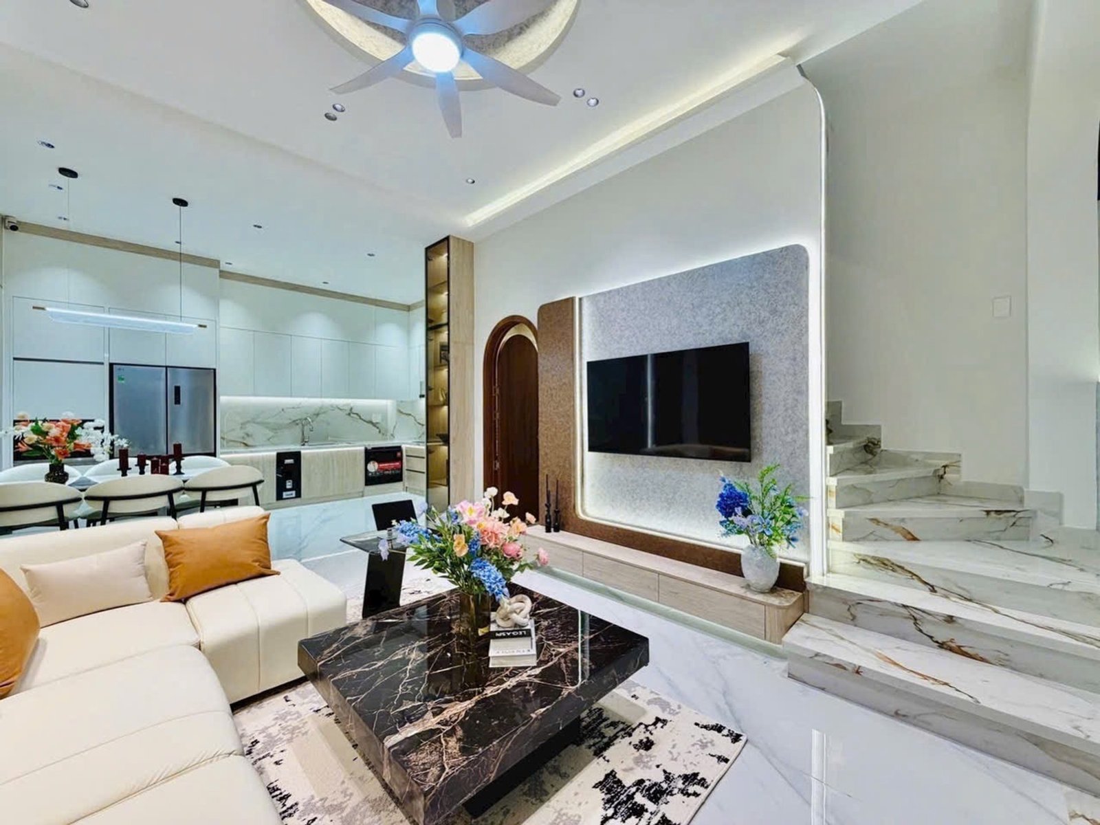 Bán nhà mới Thống Nhất, Gò Vấp, 47m² ngang 4,9m, hẻm xe hơi và 4 phòng ngủ
