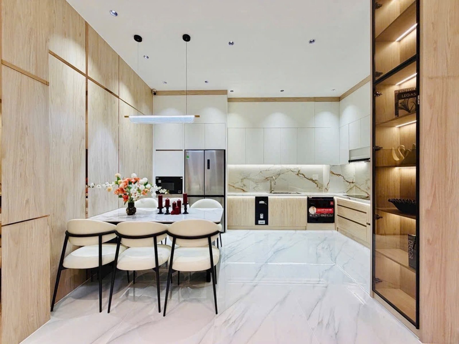 Bán nhà mới Thống Nhất, Gò Vấp, 47m² ngang 4,9m, hẻm xe hơi và 4 phòng ngủ